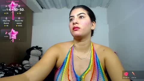 Snapshot of helloo_kityy25 chatting on May 31, 10:44 pm helloo_kityy25 online show from May 31, 10:44 pm