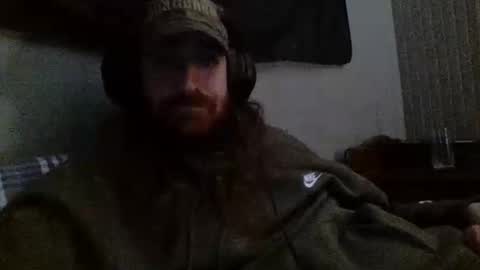 Snapshot of hellothereimcoolyo chatting on February 9, 4:16 am longhairbeardedguy online show from February 9, 4:16 am