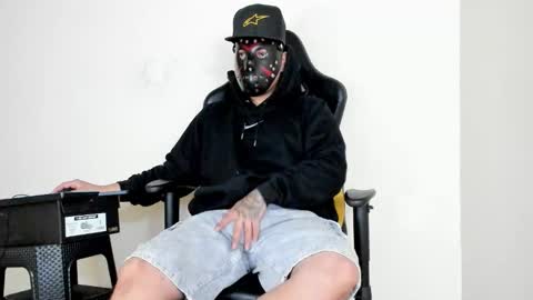 Snapshot of hellstar_team chatting on November 1, 5:31 am Star and Andy online show from November 1, 5:31 am