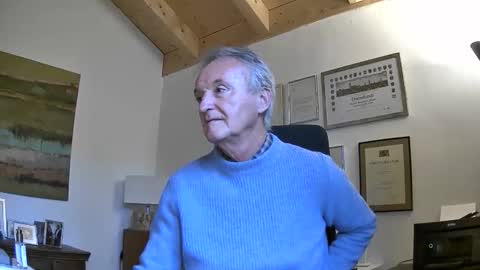 Snapshot of helmut227 chatting on November 17, 8:53 am helmut227 online show from November 17, 8:53 am