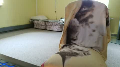 Snapshot of helvella chatting on August 4, 11:35 am Helvell online show from August 4, 11:35 am