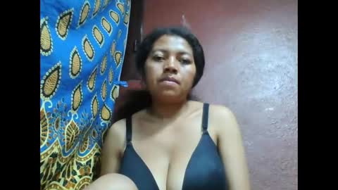 Snapshot of henitsaldy chatting on September 23, 4:10 pm henitsaldy online show from September 23, 4:10 pm