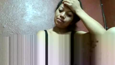 Snapshot of henitsaldy chatting on February 26, 6:12 am henitsaldy online show from February 26, 6:12 am