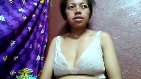 Snapshot of henitsaldy chatting on May 1, 6:29 am henitsaldy online show from May 1, 6:29 am