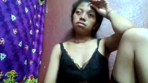 Snapshot of henitsaldy chatting on May 5, 3:03 am henitsaldy online show from May 5, 3:03 am