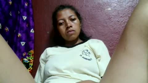 Snapshot of henitsaldy chatting on May 8, 5:51 pm henitsaldy online show from May 8, 5:51 pm