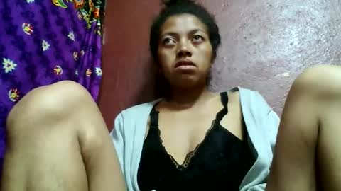 Snapshot of henitsaldy chatting on May 15, 3:02 am henitsaldy online show from May 15, 3:02 am