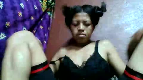 Snapshot of henitsaldy chatting on June 1, 6:42 pm henitsaldy online show from June 1, 6:42 pm