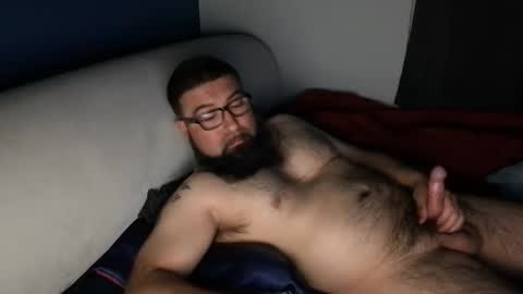 hennndog1 online show from October 18, 5:43 am