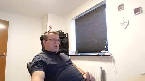 henrikrp1971 online show from December 3, 11:11 am