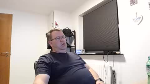 henrikrp1971 online show from March 6, 9:42 pm