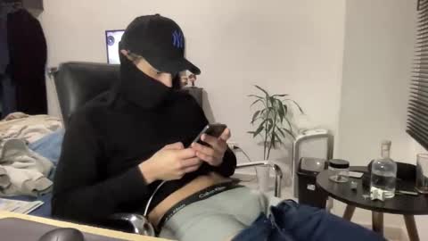 henriquemadaleno online show from September 27, 2:38 am