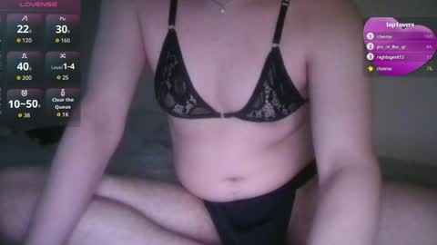 Snapshot of henry4757 chatting on May 11, 10:18 pm Henry online show from May 11, 10:18 pm