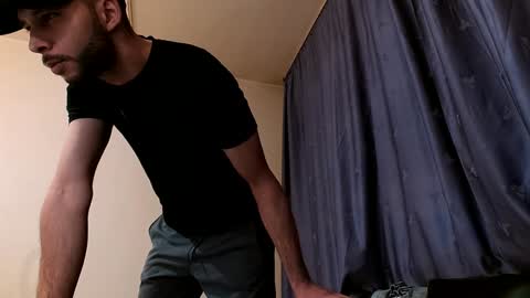 HenryAxe online show from December 29, 11:40 am