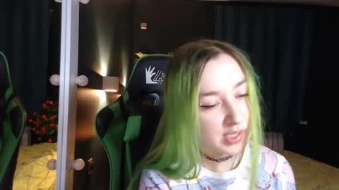 Snapshot of hentaishiing chatting on February 9, 3:34 pm Hentaishiing online show from February 9, 3:34 pm