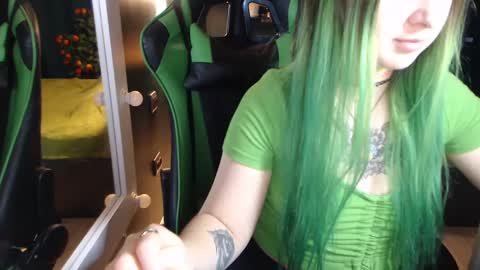 Snapshot of hentaishiing chatting on September 24, 1:58 pm Hentaishiing online show from September 24, 1:58 pm