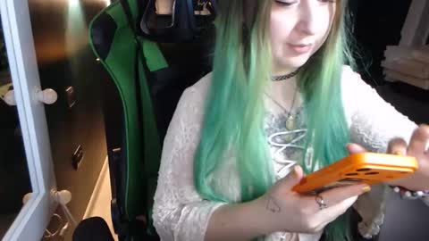 Snapshot of hentaishiing chatting on November 10, 5:56 pm Hentaishiing online show from November 10, 5:56 pm