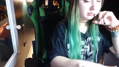 Snapshot of hentaishiing chatting on May 23, 5:39 pm Hentaishiing online show from May 23, 5:39 pm