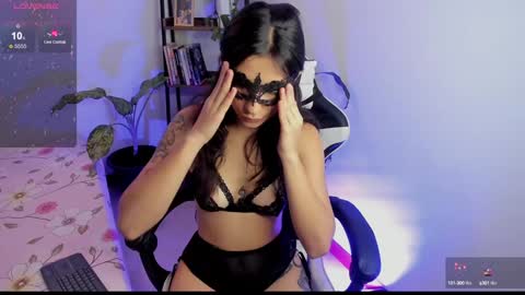 Hello I am Valentina independent Colombian model I love sensuality and pleasure welcome online show from January 31, 7:07 am