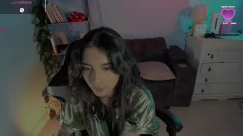 Hello I am Valentina independent Colombian model I love sensuality and pleasure welcome online show from March 18, 7:06 pm