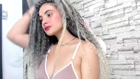 hera_elis online show from January 4, 7:44 pm