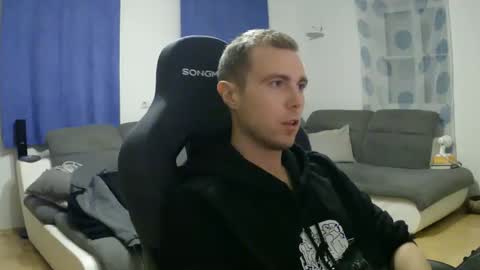 John Pearl online show from February 14, 8:05 pm