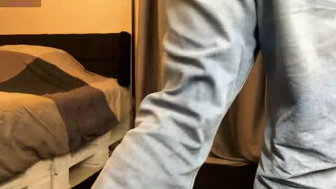 Snapshot of herculeus chatting on December 17, 8:37 pm Hercules online show from December 17, 8:37 pm