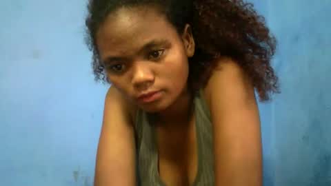 herisse01 online show from April 5, 9:06 am