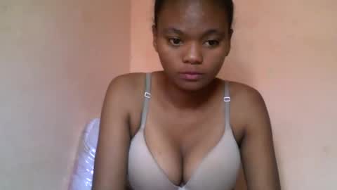 Snapshot of herisse01 chatting on May 30, 7:27 am herisse01 online show from May 30, 7:27 am