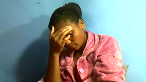 Snapshot of herisse01 chatting on July 7, 7:29 pm herisse01 online show from July 7, 7:29 pm