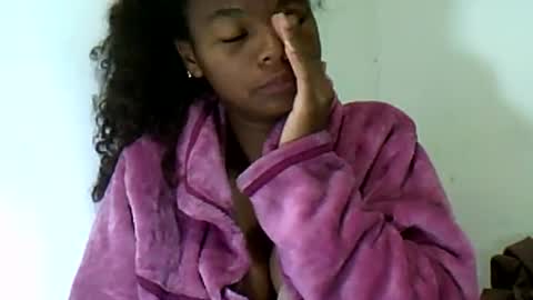 Snapshot of herisse01 chatting on July 14, 5:12 am herisse01 online show from July 14, 5:12 am
