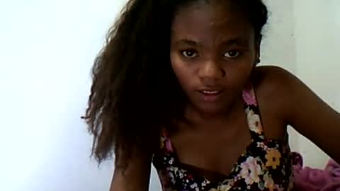 Snapshot of herisse01 chatting on July 28, 10:10 am herisse01 online show from July 28, 10:10 am