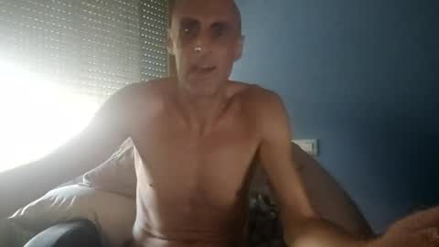 Snapshot of hermeticoo chatting on August 3, 5:06 pm hermeticoo online show from August 3, 5:06 pm