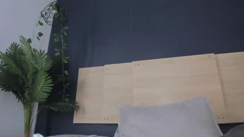 Snapshot of hermione_brown chatting on April 28, 2:27 am hermione_brown online show from April 28, 2:27 am