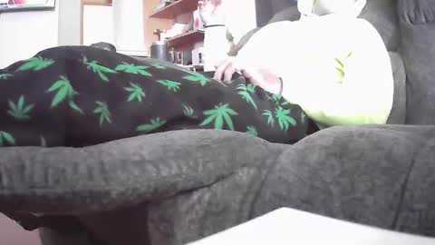 herpotheadpup online show from November 30, 5:06 pm