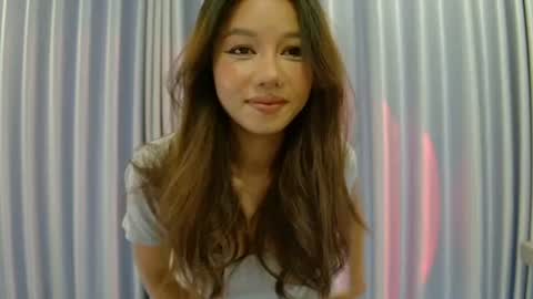 Snapshot of hersheys_aran chatting on June 15, 7:43 am Aran online show from June 15, 7:43 am