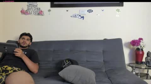 yeis online show from April 7, 10:09 pm