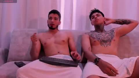 Snapshot of heteros_men chatting on July 11, 5:37 pm heteros men online show from July 11, 5:37 pm