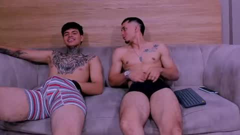 Snapshot of heteros_men chatting on July 22, 3:09 am heteros men online show from July 22, 3:09 am