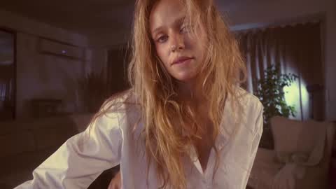 Alina online show from December 5, 6:00 pm