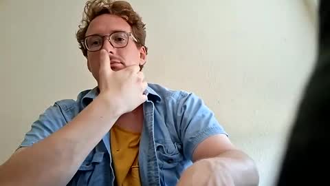 heyfriend320742 online show from October 3, 8:50 pm