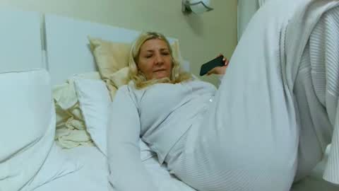 Heyheygrey online show from November 13, 8:19 pm