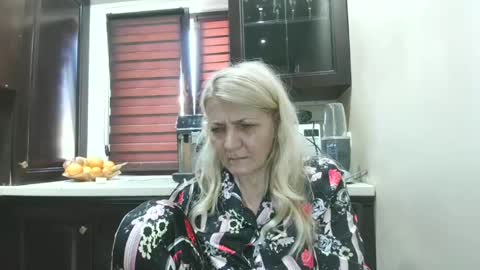 Snapshot of heyheygrey chatting on June 21, 4:09 pm Heyheygrey online show from June 21, 4:09 pm