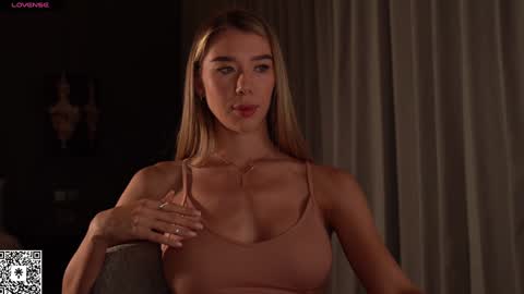 Snapshot of heyhorny_cb chatting on February 4, 3:33 am My name is Mira. Please say hello I like to chat with you. If you have requests or dirty talk please use tip online show from February 4, 3:33 am