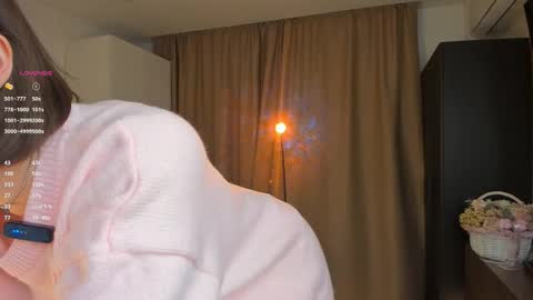 Laura online show from February 22, 6:39 pm