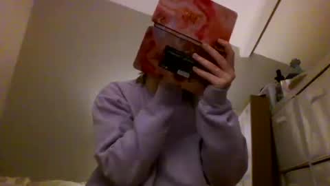 Snapshot of heyitspiper chatting on February 27, 11:26 pm Piper online show from February 27, 11:26 pm