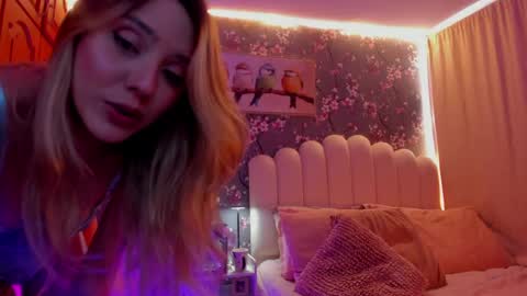 Snapshot of heymartina chatting on May 18, 3:51 pm Martina Ricci Show schedule Monday to Friday 8am colombia time I work some weekends online show from May 18, 3:51 pm