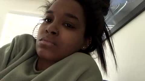 Snapshot of heyyou301990 chatting on October 24, 7:32 pm heyyou301990 online show from October 24, 7:32 pm