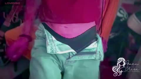 Gwen Elise online show from November 11, 12:21 am