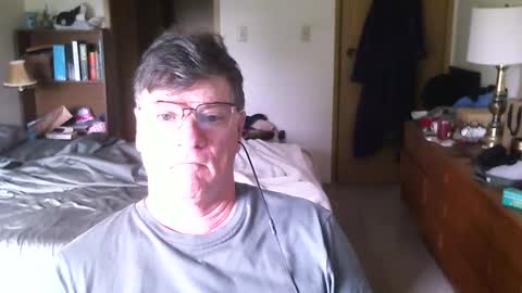 Snapshot of hg99too chatting on May 10, 2:55 pm hg99too online show from May 10, 2:55 pm